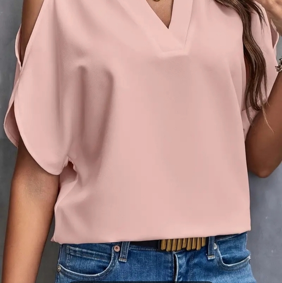 Women's Elegant Vintage Blouse with V-Neck - Durable and Opaque Top for Spring - Picture 5 of 5